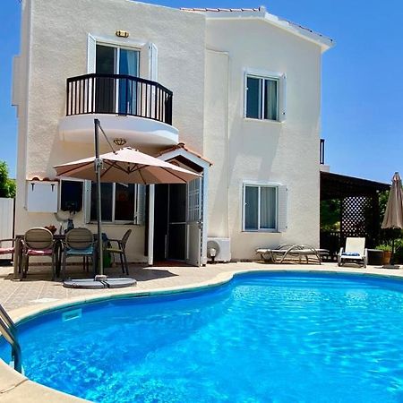 Villa Alicia With Priv Pool, Beautiful Garden And Shady Veranda- 5 Min To The Beach Peyia Extérieur photo